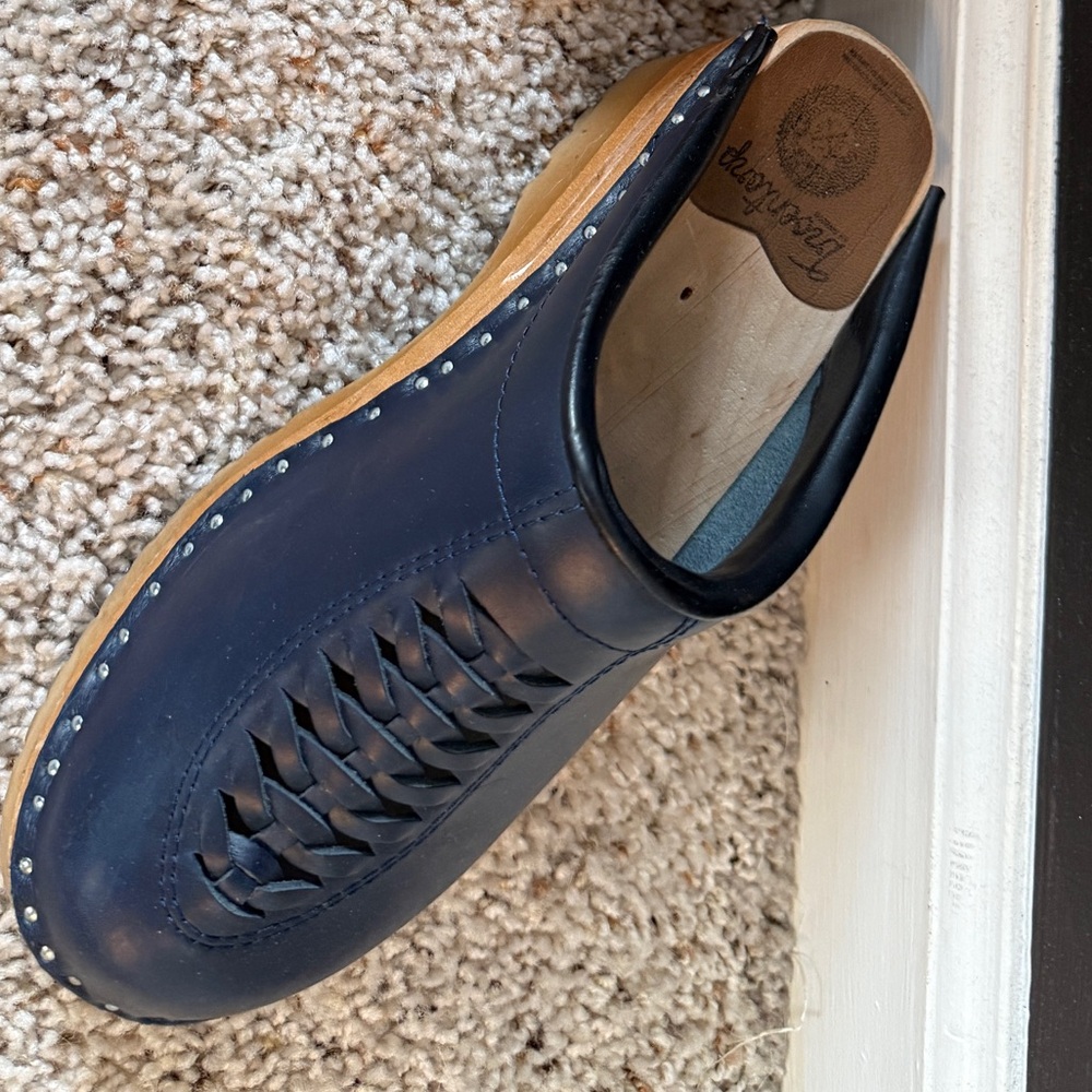 Bastad Troentorp Wright Navy Leather Clogs with Wooden Sole - Picture 2 of 3